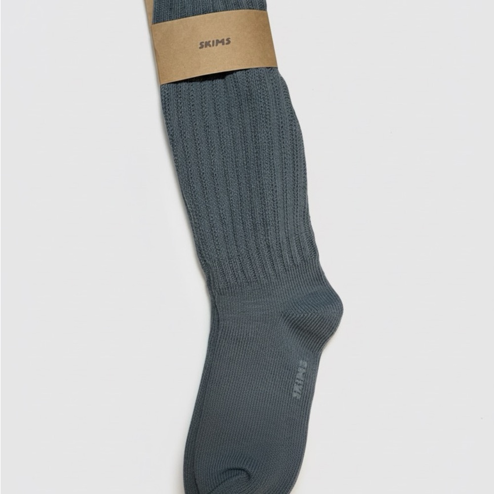 SKIMS Charcoal Ribbed women’s Socks
